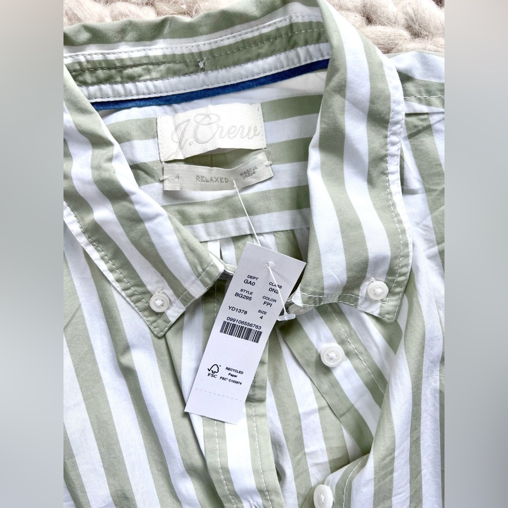 J. Crew relaxed button down size 4 NWT